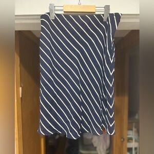 Gorgeouss flouncy Ralph Lauren skirt navy and white